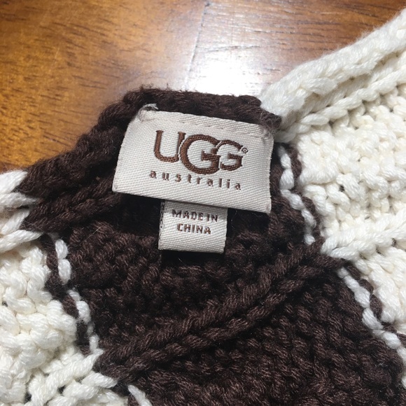 Ugg Scarf. - Picture 3 of 5